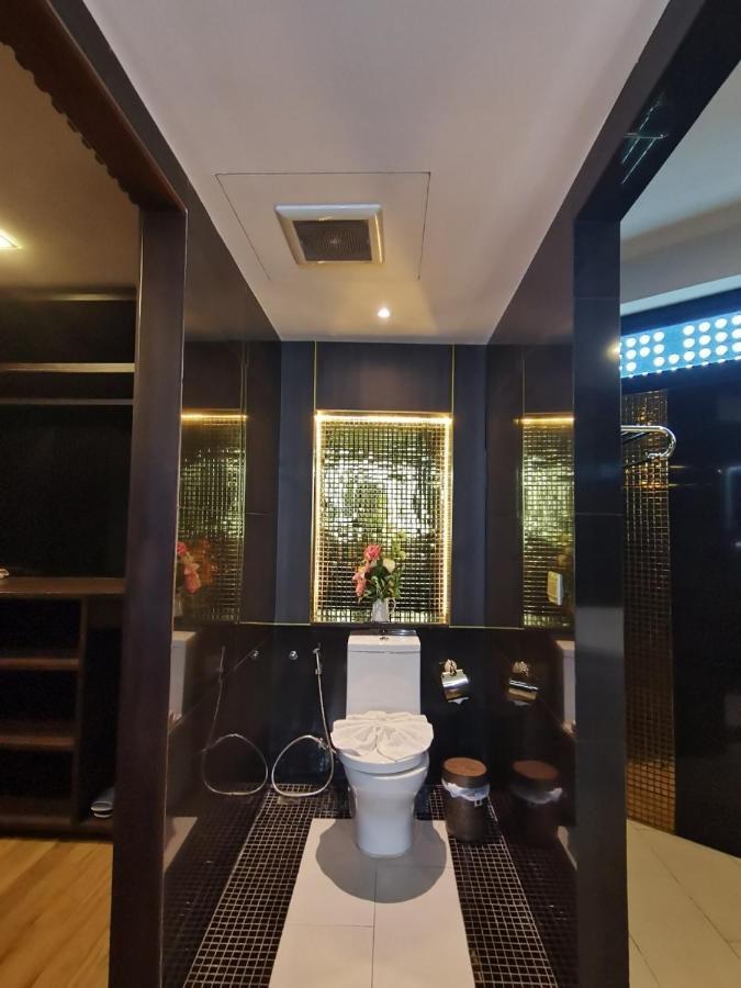 Holatel Hotel Phitsanulok Eksteriør billede