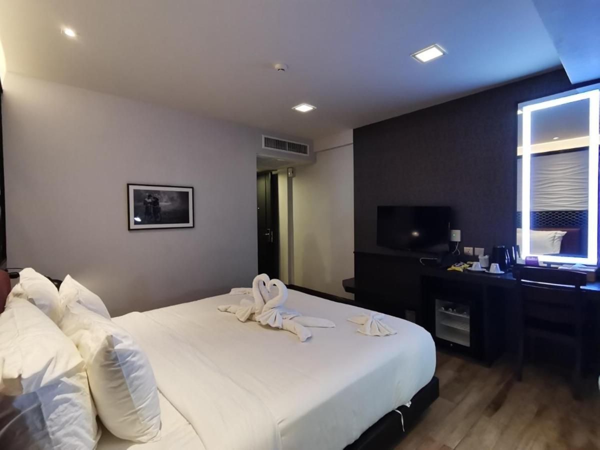 Holatel Hotel Phitsanulok Eksteriør billede
