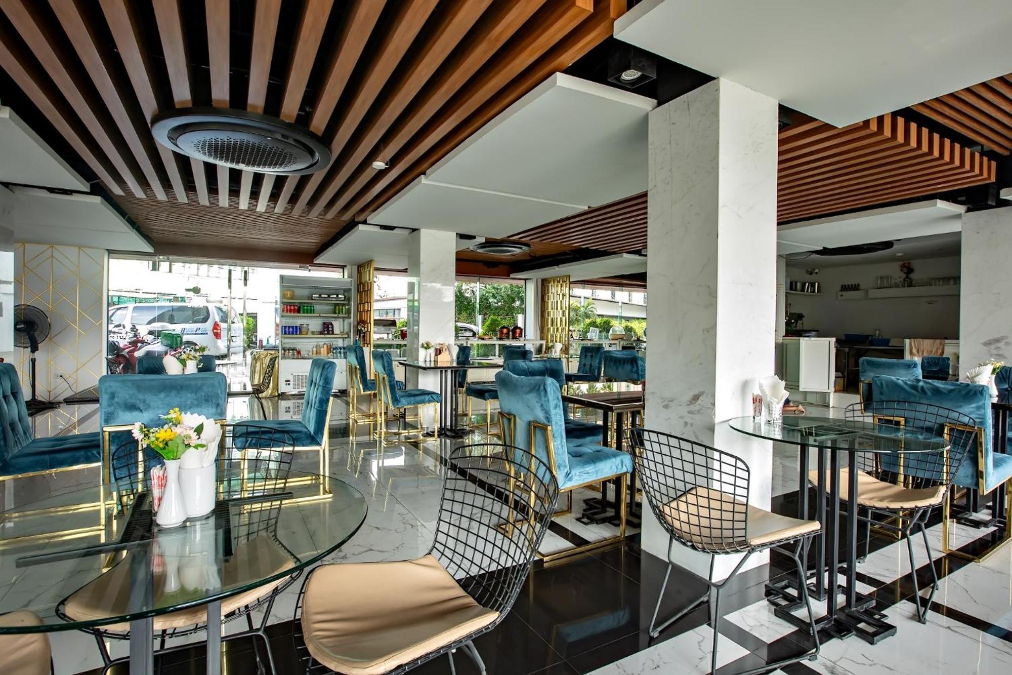 Holatel Hotel Phitsanulok Eksteriør billede
