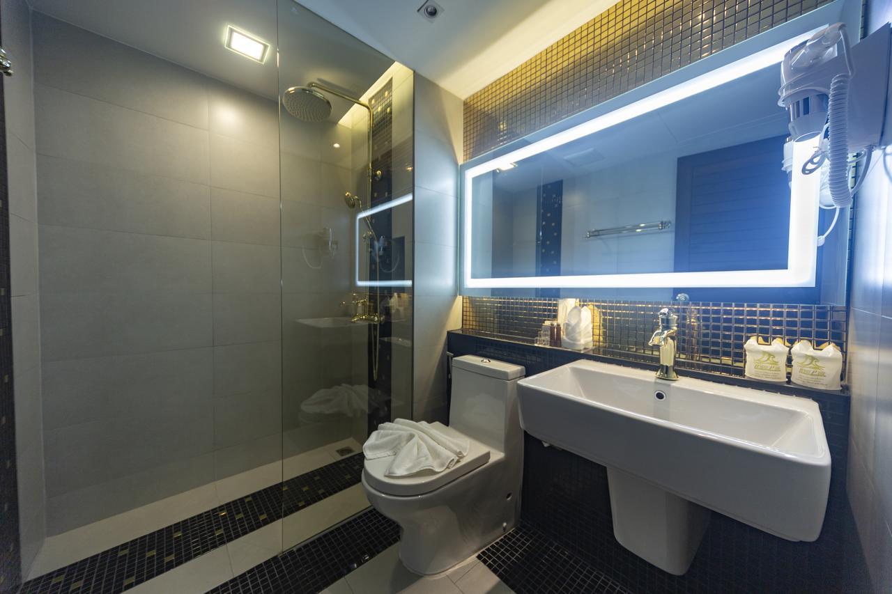 Holatel Hotel Phitsanulok Eksteriør billede